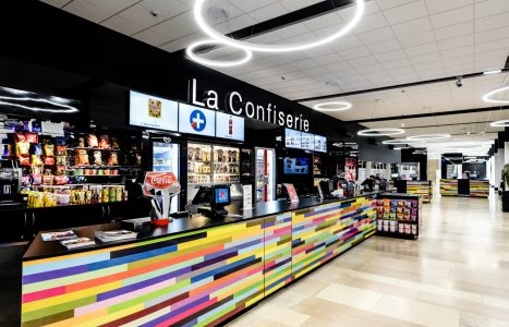 Vidéos d'affychage dynamique sur les stands de confiserie des cinémas CGR