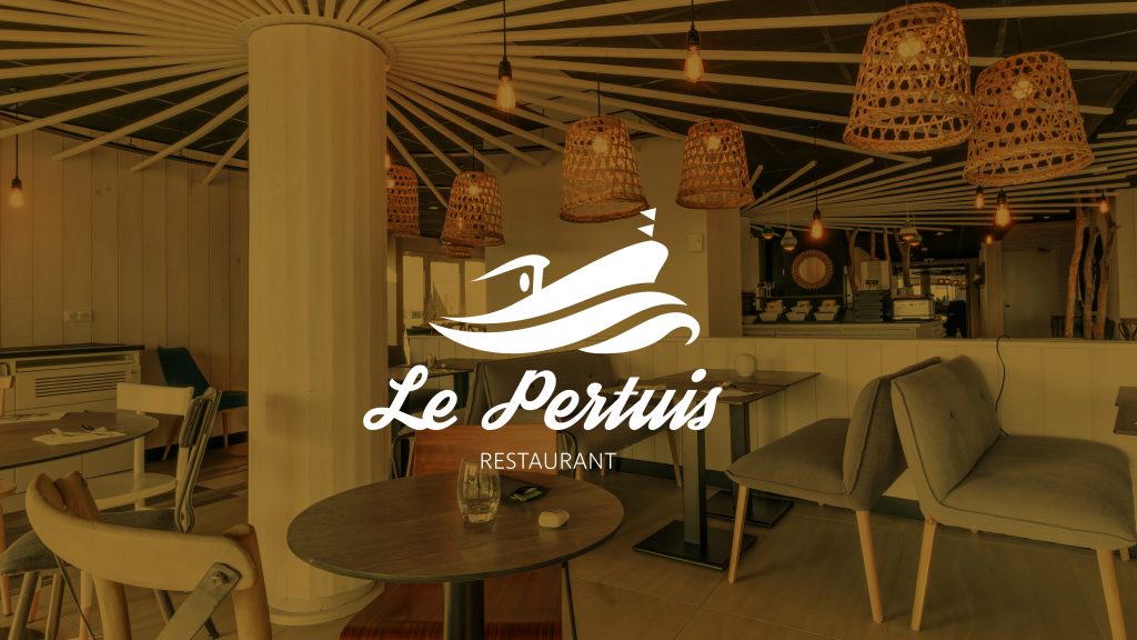 mise en scène du logo restaurant